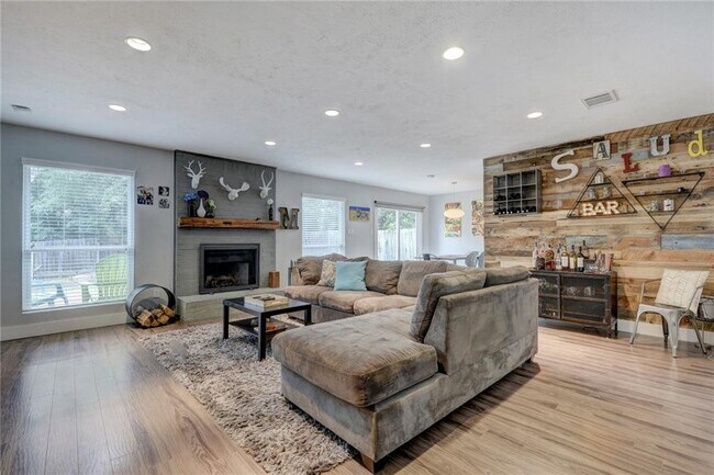 Building Photo - 3106 Jeanne Marie Ct