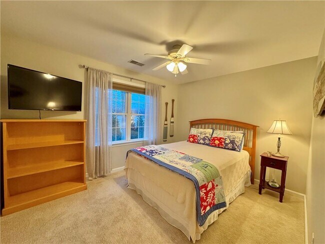 Building Photo - 34 Marian Ave