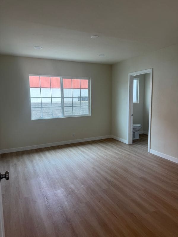 Building Photo - 105 S Roosevelt Ave