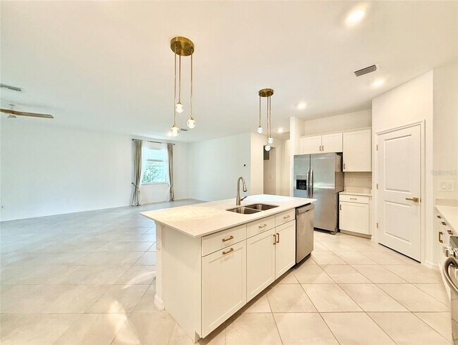 Building Photo - 10995 Pinot Dr