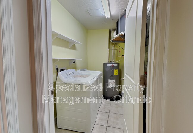 Building Photo - 100 S Eola Dr