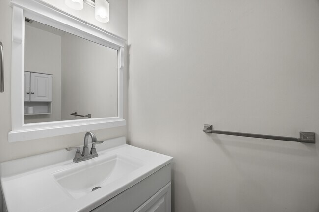 Building Photo - 1148 Willow Green Dr