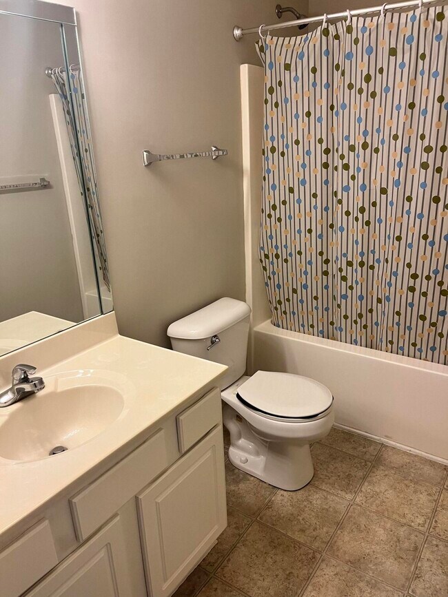 Building Photo - 4405 Lotus Ln