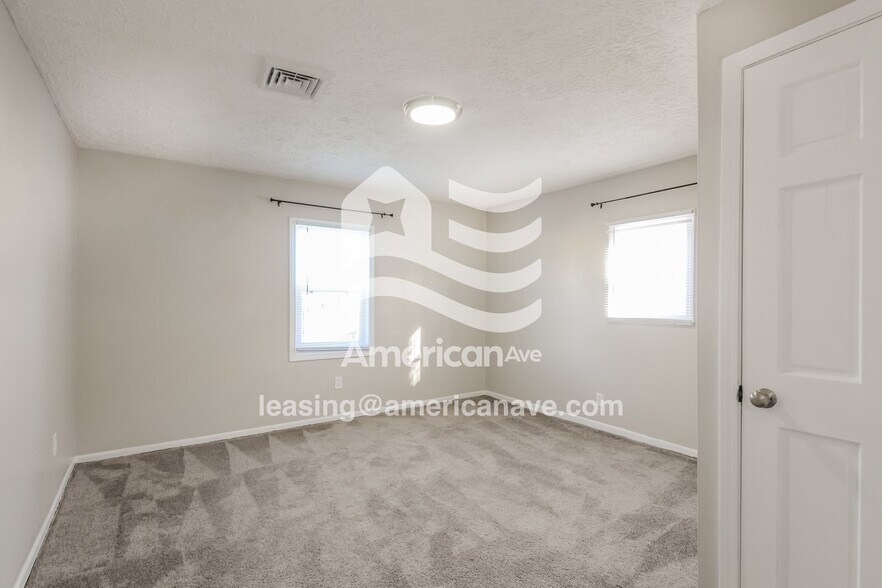 Building Photo - 1515 Villa Ave