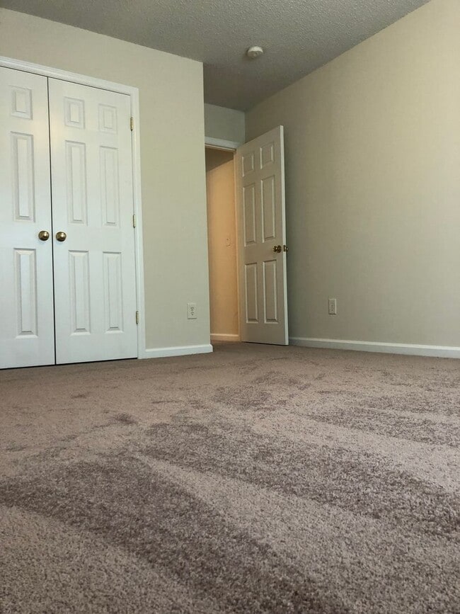 Building Photo - Available for immediate move in - Gorgeous...