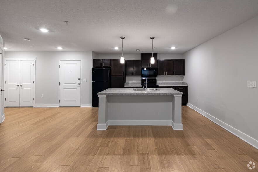 1BR, 1BA - 813SF - Dining Room/Kitchen - Residences at West Haven