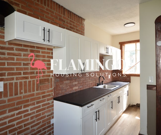 Building Photo - Charming 3-Bedroom Home for Rent in Dayton aka The Gem City!