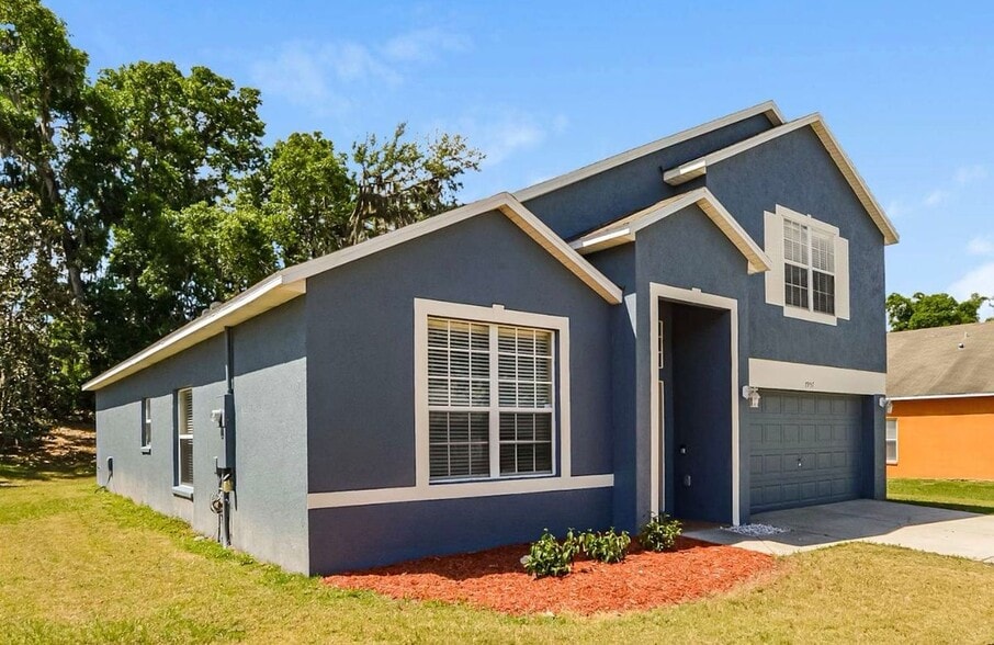 Building Photo - 7957 Rex Hill Trail