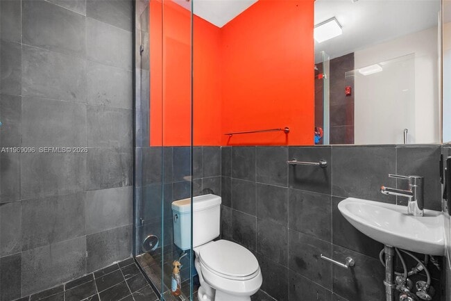 Building Photo - 900 Biscayne Blvd