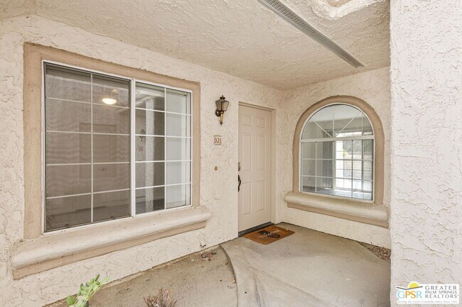 Building Photo - 505 S Farrell Dr
