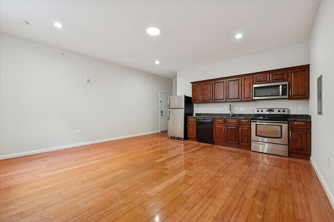 Building Photo - Large New Studio in Washington Square West