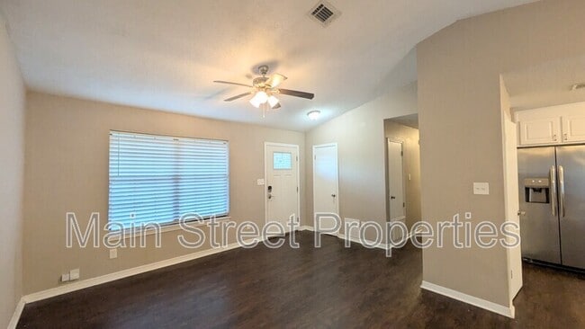 Building Photo - 7524 Sandy Creek Dr