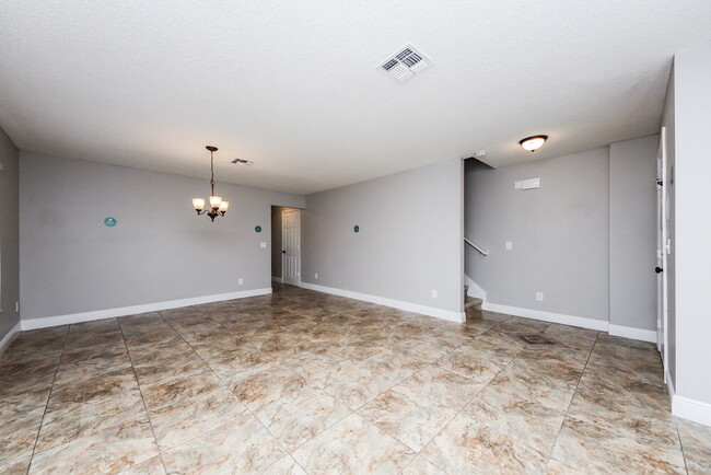 Building Photo - 3261 Amberley Park Cir