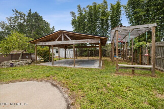 Building Photo - 8056 Catawba Dr