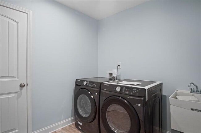 Building Photo - 7945 Garnet Trce