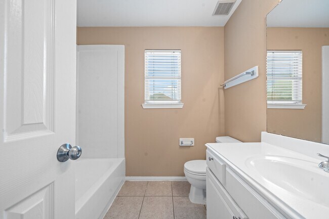 Building Photo - 12714 Mardi Gras Dr