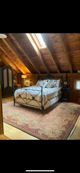 Building Photo - 15 S Main St