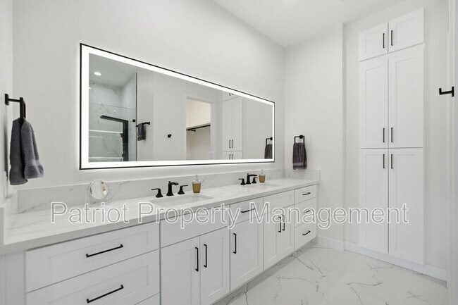 Building Photo - 8989 N Gainey Center Dr