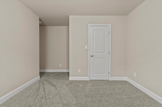 Building Photo - 127 Pembridge Ln