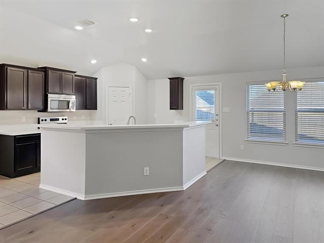 Building Photo - 2820 Stonewall Ln