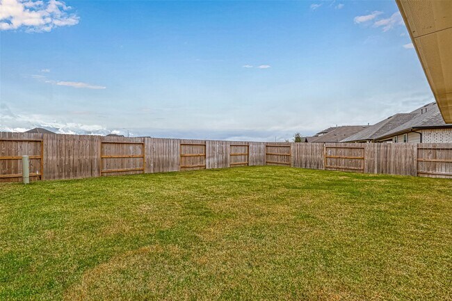 Building Photo - 21119 Bella Coral Dr