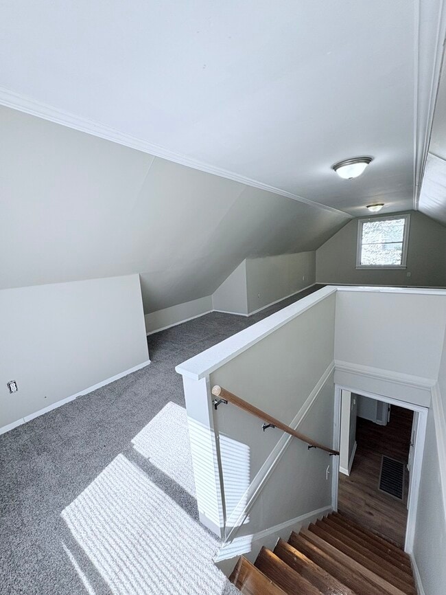 Building Photo - Available Now - 2552_RENWOOD