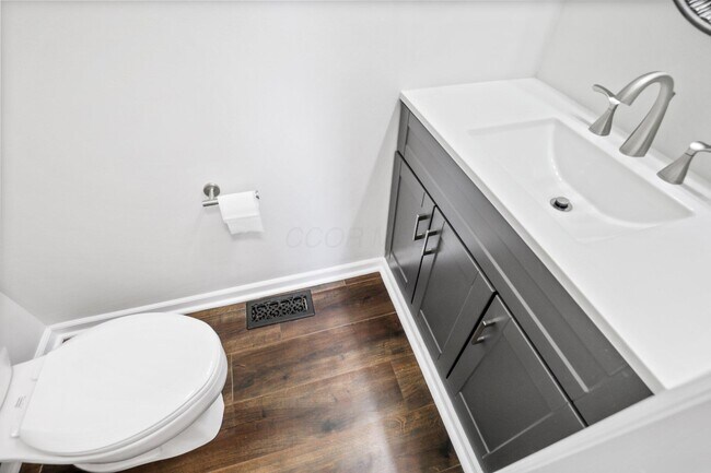 Building Photo - 5998 Blaverly Dr