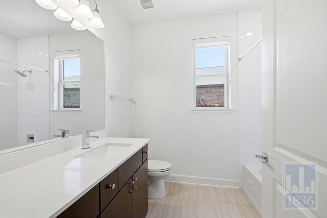 Building Photo - 19312 Fernando Trl