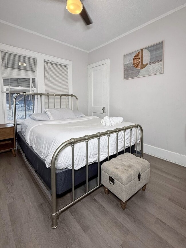 Building Photo - Calvert Duplex (The Shirley)