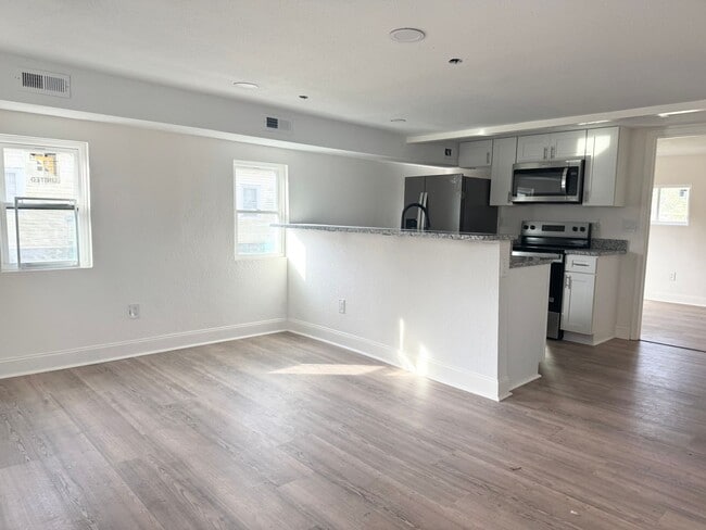 Building Photo - 801 Herrington Rd