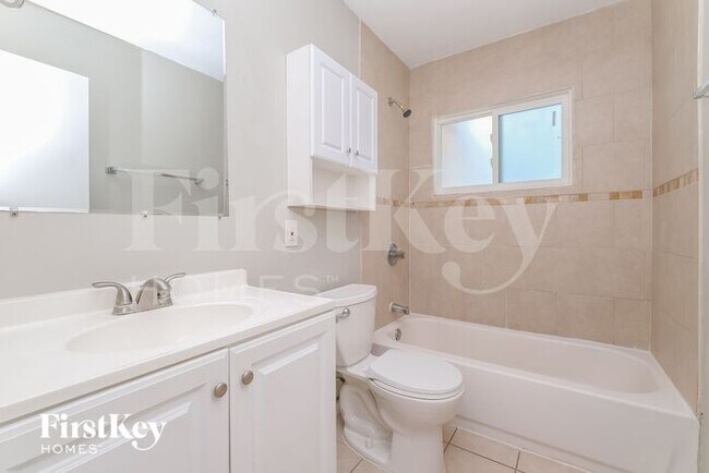 Building Photo - 5111 96th Terrace N