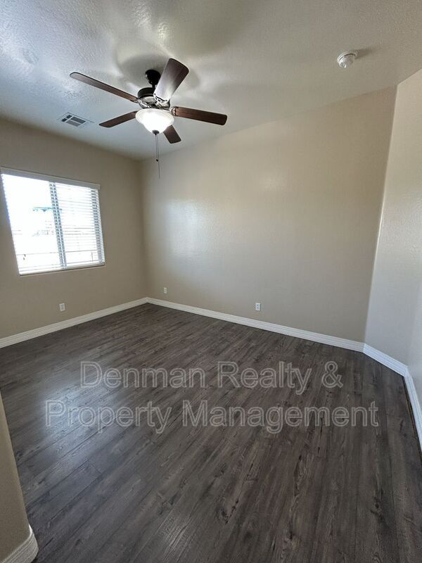 Building Photo - 4843 S Brice