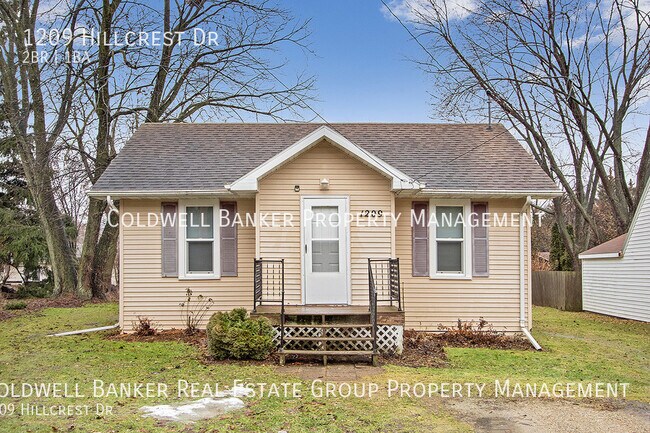 Primary Photo - 1209 Hillcrest Drive, Kaukauna