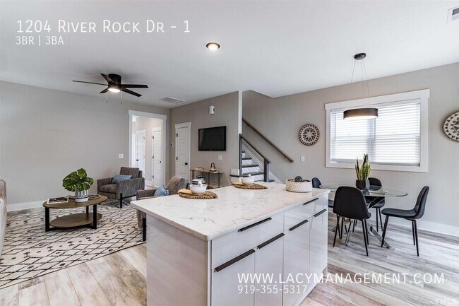Building Photo - 1204 River Rock Dr