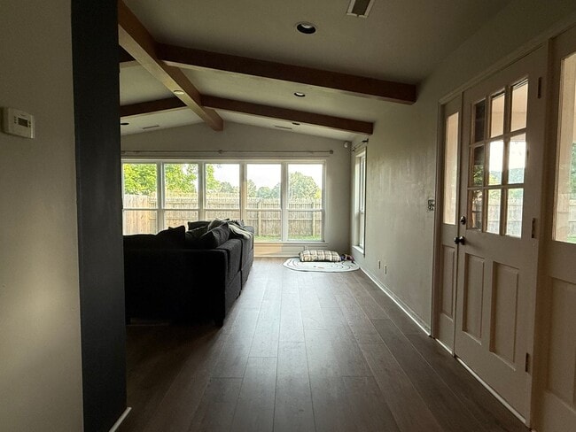 Building Photo - Spacious 4BR House in Tulsa