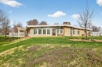 Building Photo - 5BR Retreat w/ Private Indoor Pool In Greensburg