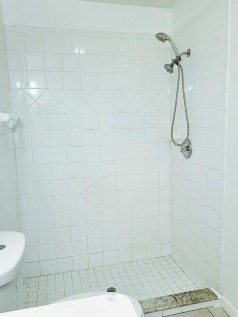 Building Photo - 1632 SE Chello Ln