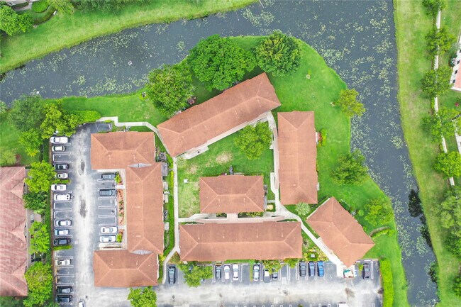 Building Photo - 3214 Coral Ridge Dr