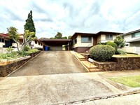 Building Photo - 3BD/1.5BA/Carport