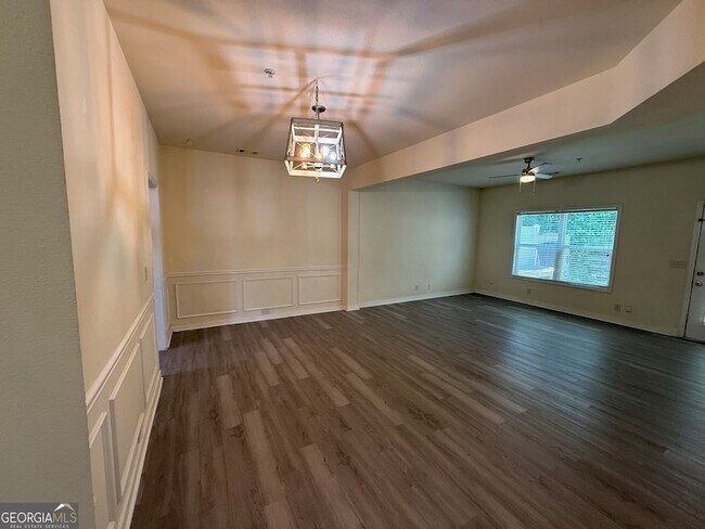 Building Photo - 207 Granite Way