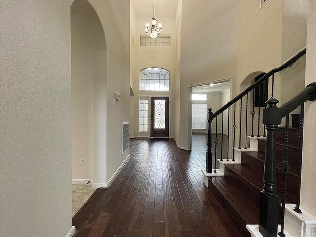 Building Photo - 5366 Blue Mountain Ln