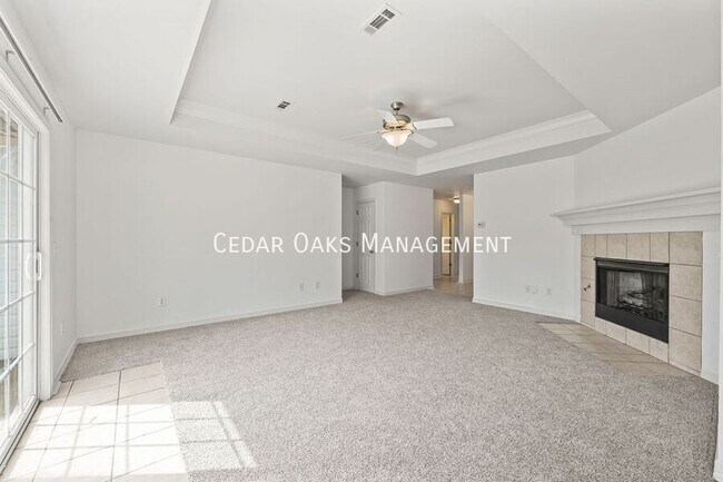 Building Photo - 911 SW Cheyenne Dr