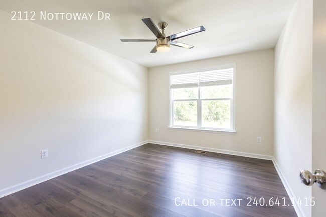 Building Photo - 2112 Nottoway Dr