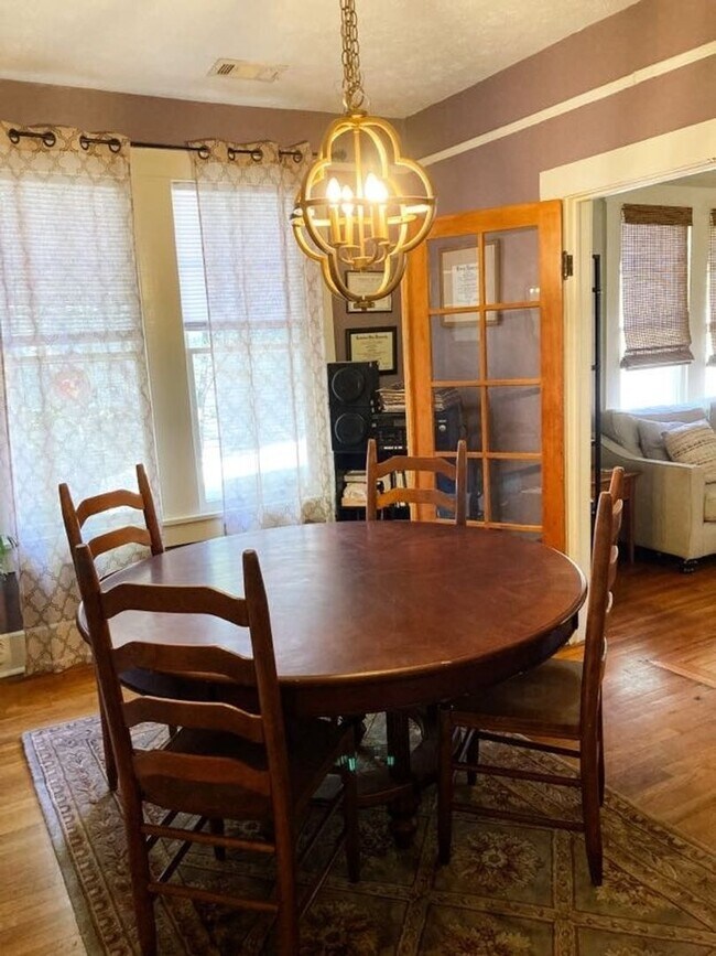 Building Photo - Midtown Bungalow 2BR House in Columbus Near Park