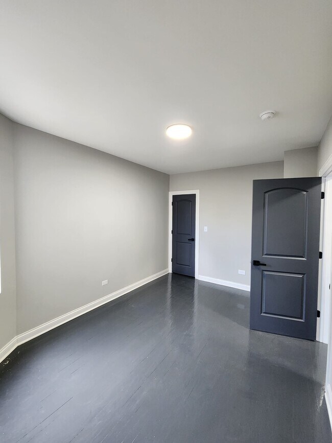 Building Photo - 8010 S Manistee Ave