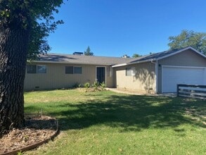 Building Photo - Nice Home in Enterprise Area!!