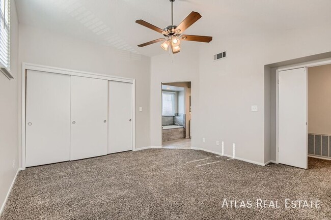 Building Photo - MOVE IN READY! BEAUTIFUL 3 Bedroom Home wi...