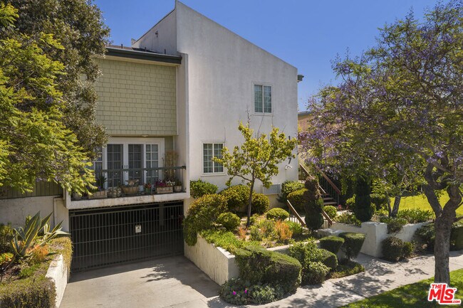 Building Photo - 1837 11th St