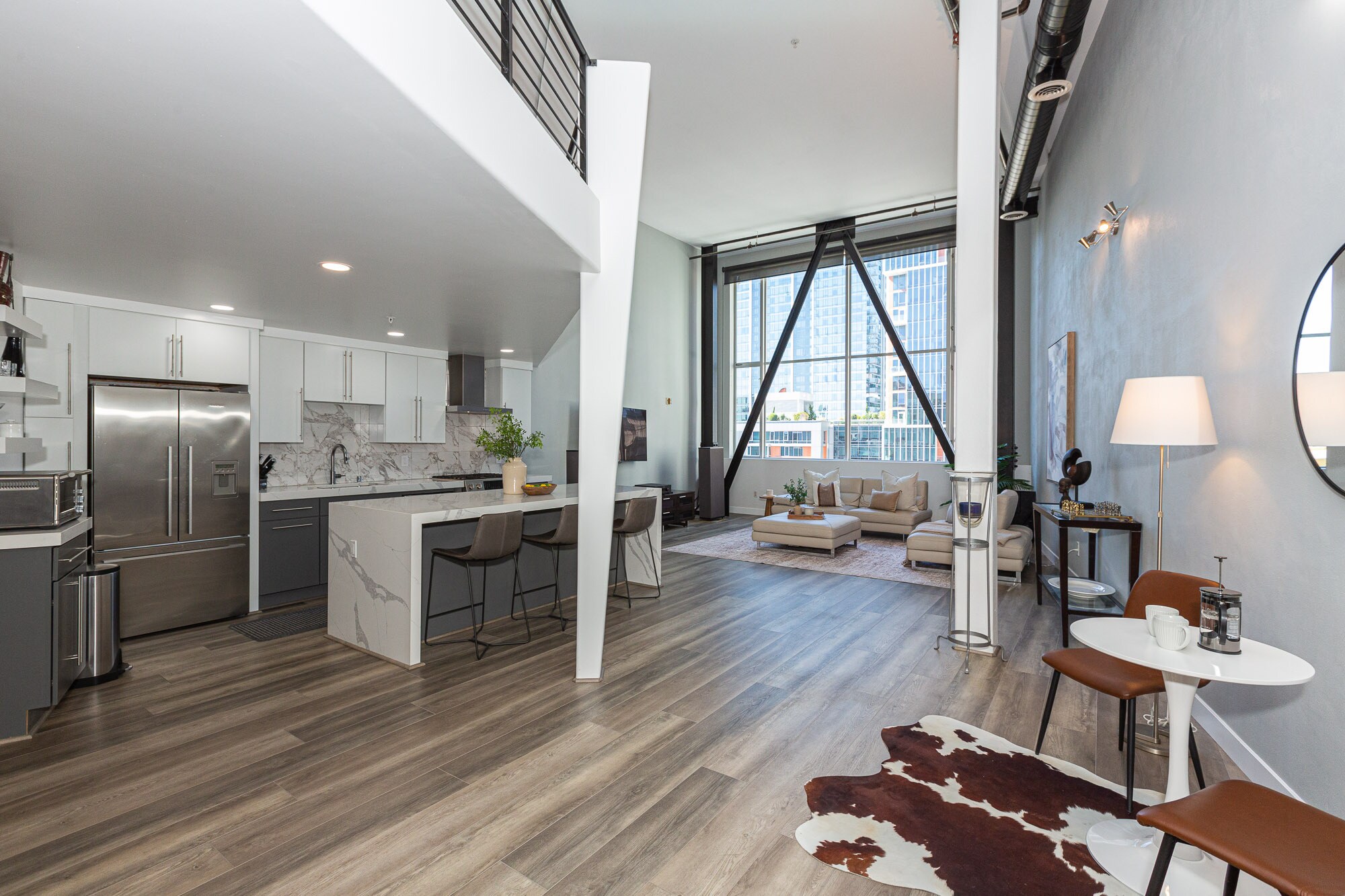 Building Photo - 346 1st St