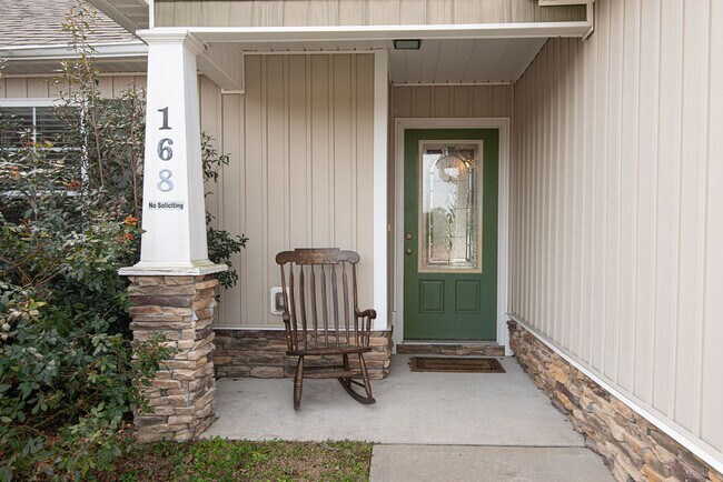 Building Photo - 168 Pine Hollow Rd